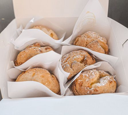 Beard Papa's by null