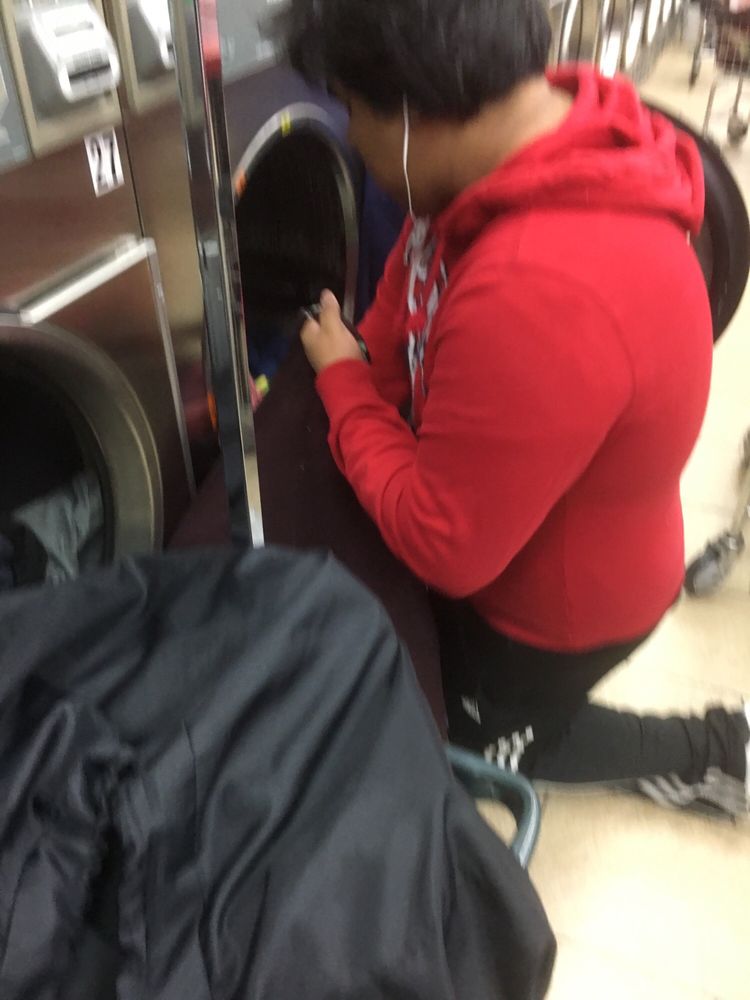 SUNNY’S LAUNDROMAT Updated October 2024 1742 Bath Ave, Brooklyn, New York Laundromat