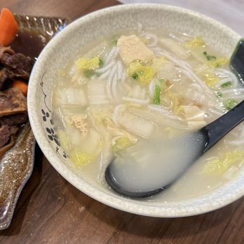 Yummy Hainan Chicken - K7. Braised Beef Brisket and Beef Tendon Noodle Soup (doesn't take very good & small portion) - Hainan Near Me - Dublin, California Yummy Hainan Chicken - K7. Braised Beef Brisket and Beef Tendon Noodle Soup (doesn't take very good & small portion) - Hainan Near Me - Dublin, California