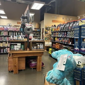 Mud Bay - Pet Stores Near Me - Shoreline, Washington Mud Bay - Pet Stores Near Me - Shoreline, Washington
