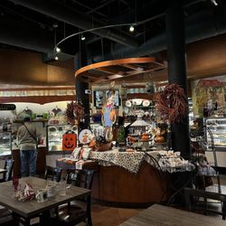 Raos Bakery Dowlen - Looking nice cozy falls