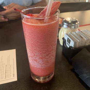 Via 313 Pizza - Non-alcoholic strawberry daiquiri slushie - Pizza Near Me - Orem, Utah Via 313 Pizza - Non-alcoholic strawberry daiquiri slushie - Pizza Near Me - Orem, Utah