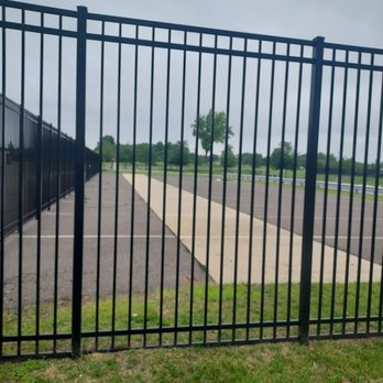 Level Fence - Fences & Gates Near Me - West Berlin, New Jersey Level Fence - Fences & Gates Near Me - West Berlin, New Jersey
