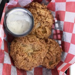 Glenns Bbq and Produce - Amazing fried green tomatoes.