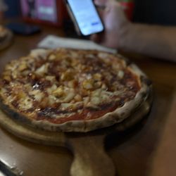 Barbecue chicken pizza