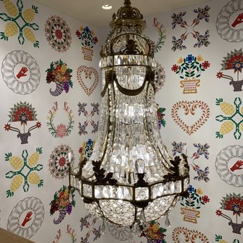 Hotel Revival Baltimore - Stairway wallpaper and chandelier - Hotels Near Me - Baltimore, Maryland Hotel Revival Baltimore - Stairway wallpaper and chandelier - Hotels Near Me - Baltimore, Maryland