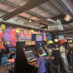 Cidercade Houston - Family Vacation