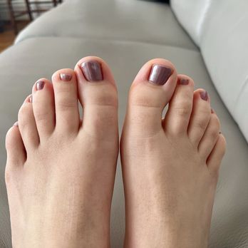 Oil & Buff - Office Chic with silver chrome - Nail Technicians Near Me - Cincinnati, Ohio