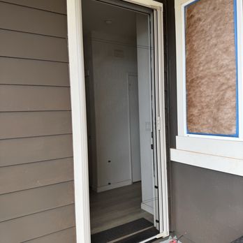 FIXIT Oahu - Sliding door for lanai - Handyman Near Me