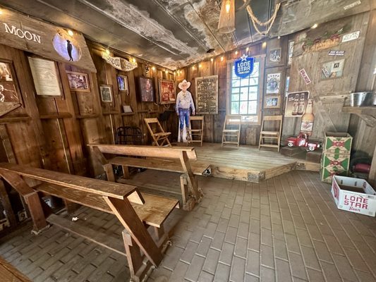 Luckenbach by null