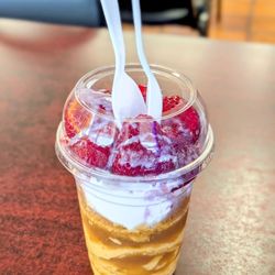Neveria Y Fruteria Albertico’s Ice Cream - Flan con nieve (Flan with ice cream)