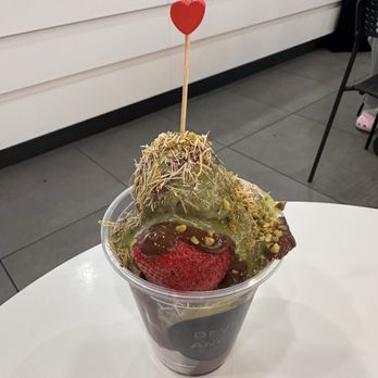 Devil & Angel Desserts - Dubai chocolate covered strawberries - Desserts Near Me - Daly City, California Devil & Angel Desserts - Dubai chocolate covered strawberries - Desserts Near Me - Daly City, California
