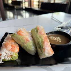 The Pho - Shrimp spring rolls