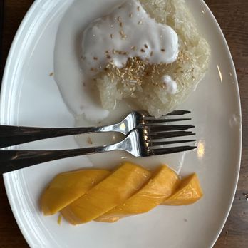 Thaitastic Thai Cuisine - Mango with Sticky Rice - Thai Near Me - Ashburn, Virginia Thaitastic Thai Cuisine - Mango with Sticky Rice - Thai Near Me - Ashburn, Virginia