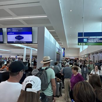 Aeropuerto Internacional de Cancún - Airports Near Me - Cancún, ROO