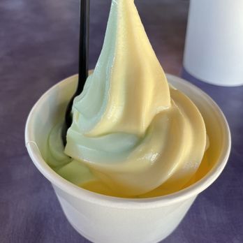 Chill On Sunrise - Dole Pineapple and key lime frozen yogurt in medium cup - Ice Cream & Frozen Yogurt Near Me - Tucson, Arizona Chill On Sunrise - Dole Pineapple and key lime frozen yogurt in medium cup - Ice Cream & Frozen Yogurt Near Me - Tucson, Arizona