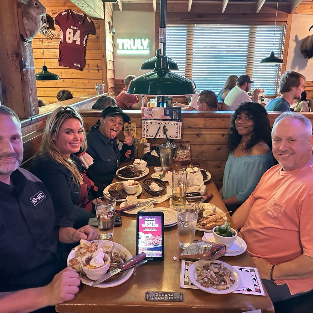Texas Roadhouse - Steakhouses Near Me - Coon Rapids, Minnesota