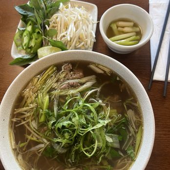 Soup & Sip - P9. Phở Bắc with minced beef, extra ginger and side of Hành trần nước béo - Vietnamese Near Me - West Valley City, Utah Soup & Sip - P9. Phở Bắc with minced beef, extra ginger and side of Hành trần nước béo - Vietnamese Near Me - West Valley City, Utah