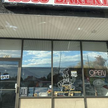 Ross Bakery - the front of the store - Bakeries Near Me - Hamilton, Ohio