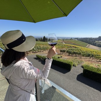 Winderlea Vineyard & Winery - Enjoying some great Pinot and views - Wine Tasting Room Near Me - Dundee, Oregon Winderlea Vineyard & Winery - Enjoying some great Pinot and views - Wine Tasting Room Near Me - Dundee, Oregon