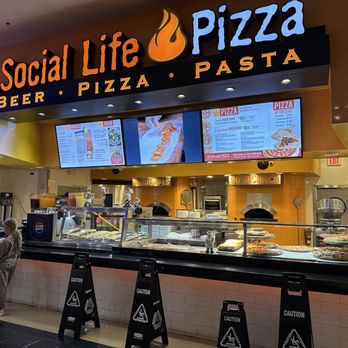Social Life Pizza - customers ordering pizza - Pizza Near Me - Las Vegas, Nevada Social Life Pizza - customers ordering pizza - Pizza Near Me - Las Vegas, Nevada