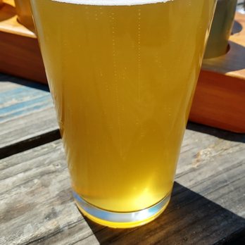 Thunder Island Brewing - The golden ale was refreshing for partially sunny outdoor seating - Breweries Near Me - Cascade Locks, Oregon Thunder Island Brewing - The golden ale was refreshing for partially sunny outdoor seating - Breweries Near Me - Cascade Locks, Oregon