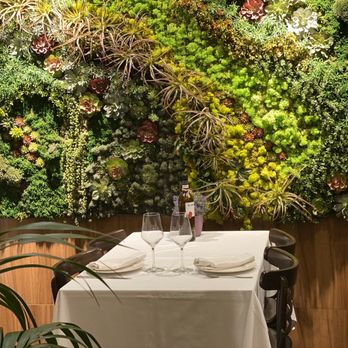 Arrocería la Valenciana - Beautiful restaurant decor - La Valenciana - Arroceria / Paella Near Me - Valencia, V