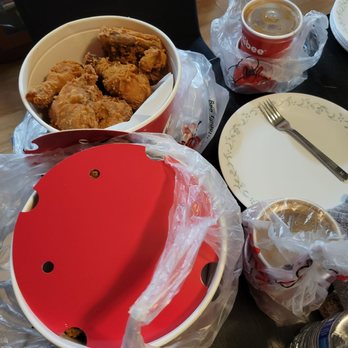 Jollibee - Buckets - 5/5/22 - Fast Food Near Me - Las Vegas, Nevada Jollibee - Buckets - 5/5/22 - Fast Food Near Me - Las Vegas, Nevada