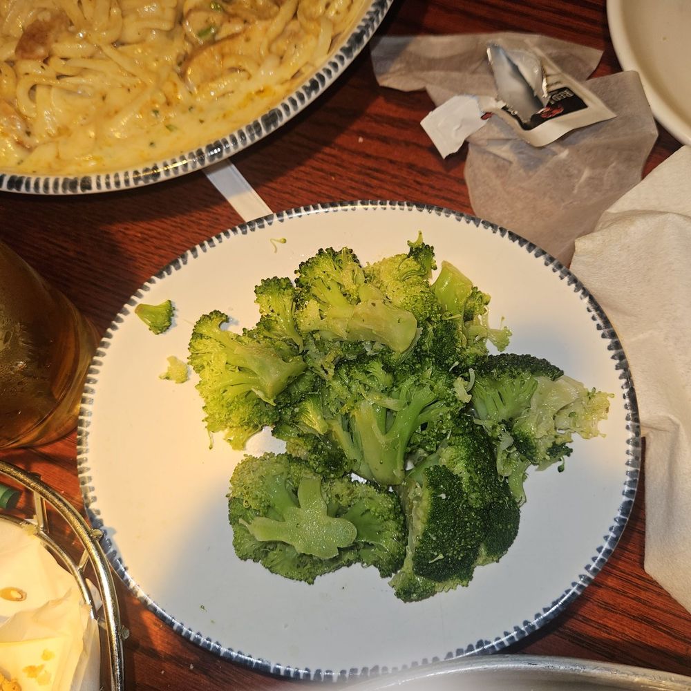 Red Lobster - Sautéed broccoli - Seafood Near Me - Bronx, New York