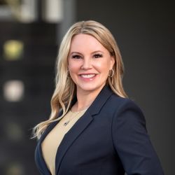 Regency Dermatology - Dr. Betty Hinderks Davis MD FAAD - Dermatologist - Regency Specialites