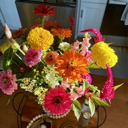 PYO flower bouquet at home