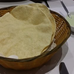 Curry Lovers - Free pappadums with mint dipping sauce
