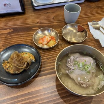 Okdongsik - Dweji gomtang, donggeurangttaeng,and Kim chee. - Korean Near Me - Honolulu, Hawaii