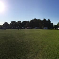 Thorntons Holt Camping Park - Plenty of space!