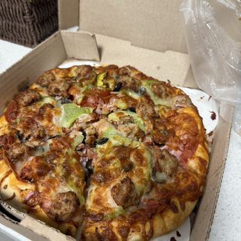 Ale Emporium - Pizza Near Me - Indianapolis, Indiana Ale Emporium - Pizza Near Me - Indianapolis, Indiana