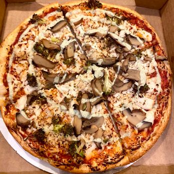 T-Mama's Pizza - Vegan California Route 66 - Pizza Near Me - Aurora, Colorado