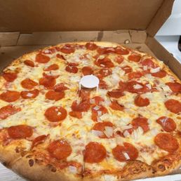 XL Pepperoni Lovers with Onion XL Pepperoni Lovers with Onion