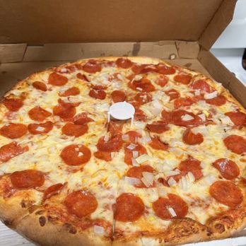 Winners Pizza - XL Pepperoni Lovers with Onion - Pizza Near Me - Thousand Oaks, California Winners Pizza - XL Pepperoni Lovers with Onion - Pizza Near Me - Thousand Oaks, California