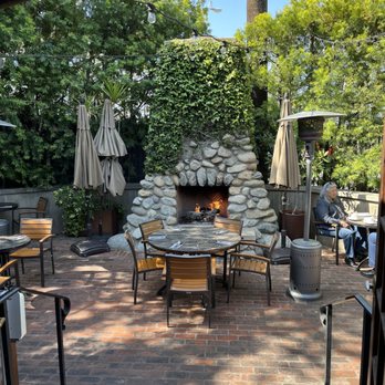 The Raymond 1886 - New American Near Me - Pasadena, California