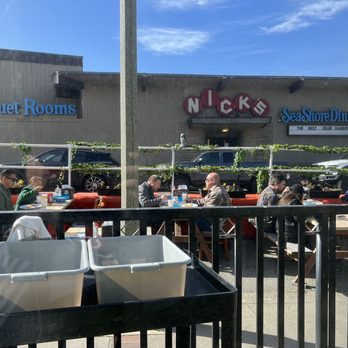 Breakers Breakfast, Brunch & Lunch - Outside dining - Breakfast & Brunch Near Me - Pacifica, California Breakers Breakfast, Brunch & Lunch - Outside dining - Breakfast & Brunch Near Me - Pacifica, California