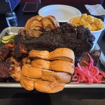 Destination Smokehouse - Beef rib, burnt ends, bread, pickles, mac and cheese (large size) - Barbeque Near Me - Murrieta, California Destination Smokehouse - Beef rib, burnt ends, bread, pickles, mac and cheese (large size) - Barbeque Near Me - Murrieta, California