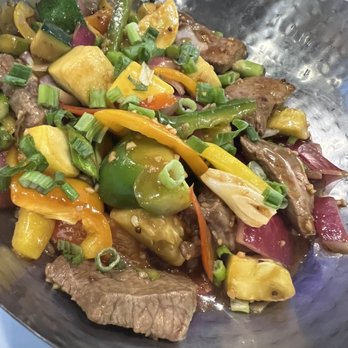 Black Rock Bar & Grill - Hickory bourbon Steak stirfry - Steakhouses Near Me - Utica, Michigan Black Rock Bar & Grill - Hickory bourbon Steak stirfry - Steakhouses Near Me - Utica, Michigan