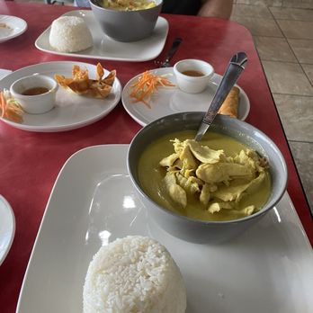 Thai Breeze Bistro - Yellow curry - Thai Near Me - Phoenix, Arizona Thai Breeze Bistro - Yellow curry - Thai Near Me - Phoenix, Arizona