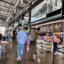 Long Beach Exchange - Inside