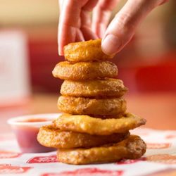 Freddy's Frozen Custard & Steakburgers - Stack of Onion Rings