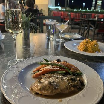 Prosecco Fresh Italian Kitchen - Chicken Piccata - Italian Near Me - Las Vegas, Nevada Prosecco Fresh Italian Kitchen - Chicken Piccata - Italian Near Me - Las Vegas, Nevada