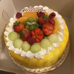 8" fresh fruit cake ($38 in 11/2023) @tiffany_and_foodco