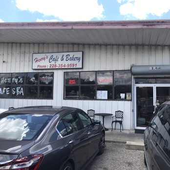 Henry's Cafe & Bakery - Bakeries Near Me - Diberville, Mississippi