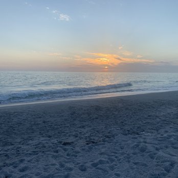 Zota Beach Resort - Sunset on the beach - Hotels Near Me - Longboat Key, Florida Zota Beach Resort - Sunset on the beach - Hotels Near Me - Longboat Key, Florida