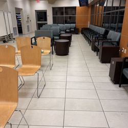 West Hills Hospital and Medical Center - United West Labs - Empty still a 2.5 hour wait.
